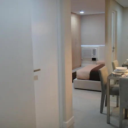 Bsa Twin Towers Aparthotel Mandaluyong Exterior photo
