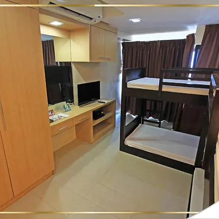 Bsa Twin Towers Aparthotel Mandaluyong Exterior photo