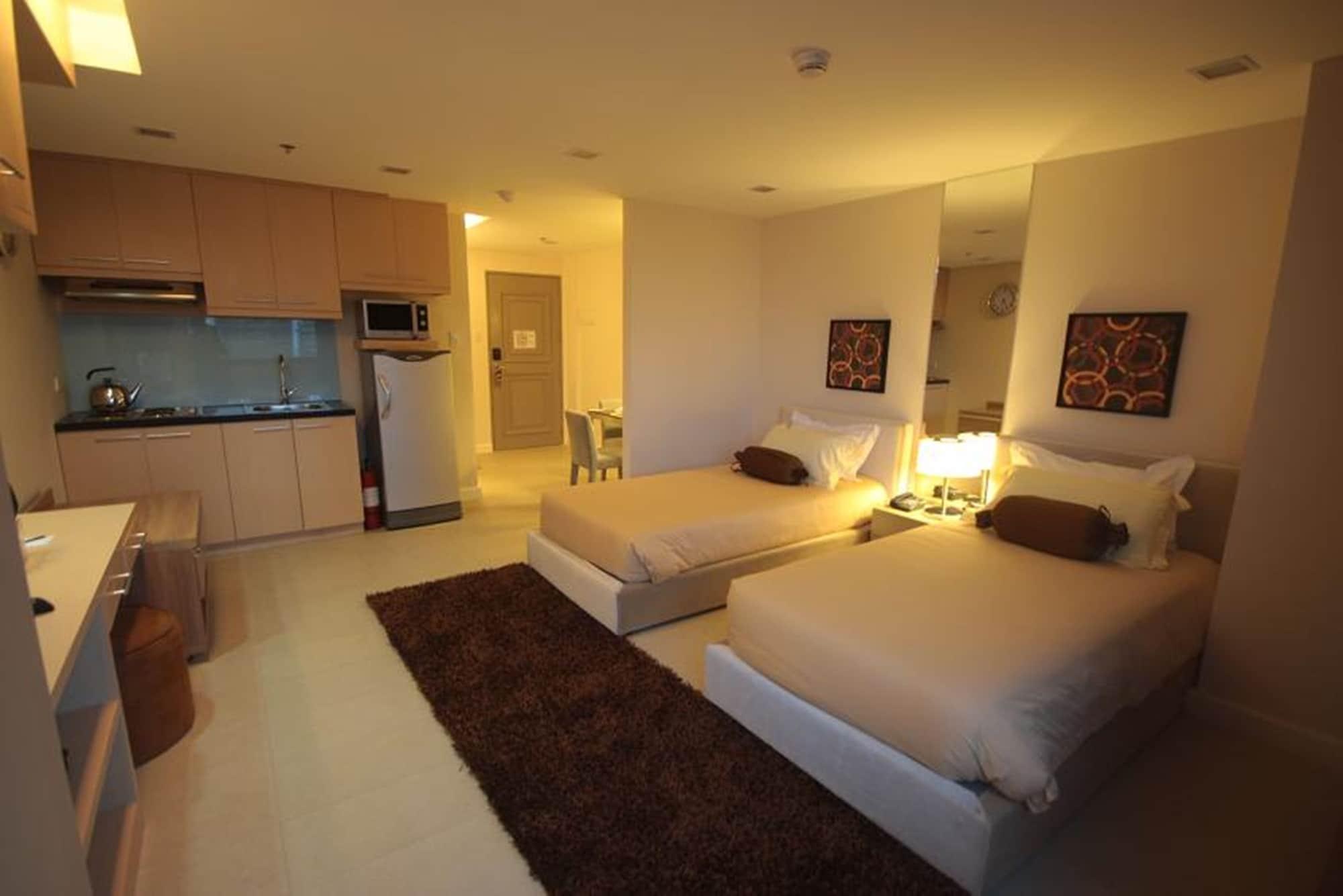 Bsa Twin Towers Aparthotel