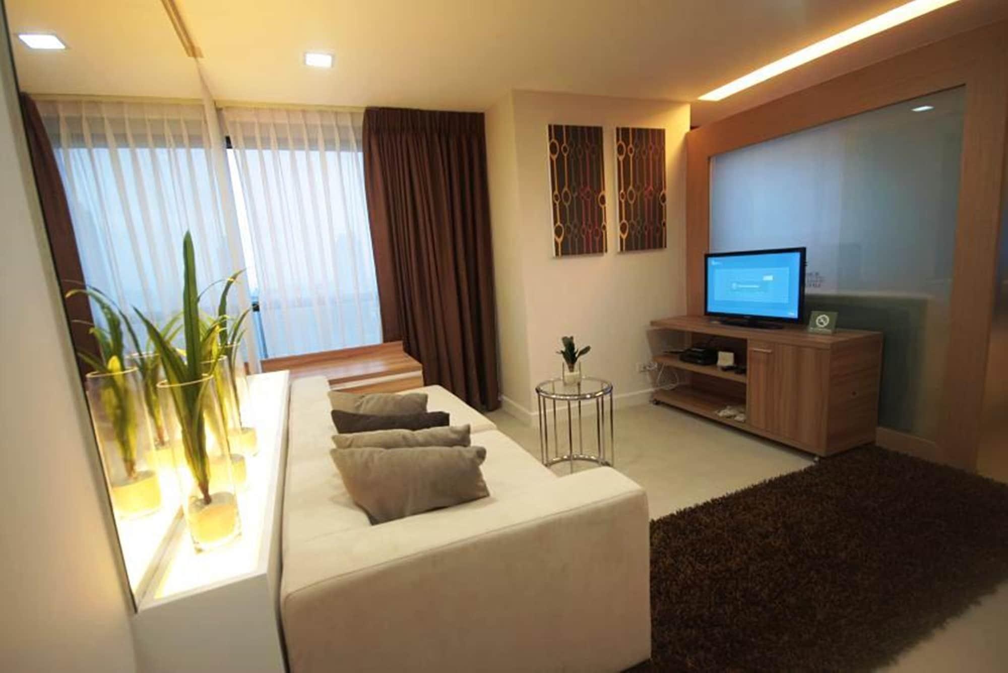 Aparthotel Bsa Twin Towers 4*